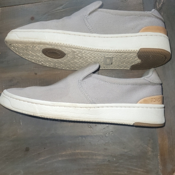 Tom's Travel Lite Grey Slip-On Sneaker Sz. 7 - Picture 5 of 10